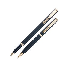 Набор Pierre Cardin коллекция «ПАРА (PEN&PEN)»: ручка шариковая + роллер. Корпус - латунь. Отделка -стальное покрытие. Детали дизайна - позолота. Цвет - черный