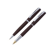 Набор Pierre Cardin коллекция «ПАРА (PEN&PEN)»: ручка шариковая + роллер. Корпус - латунь и матовое порошковое покрытие. Отделка и детали дизайна - сталь, хром. Цвет - коричневый. Упаковка Е.